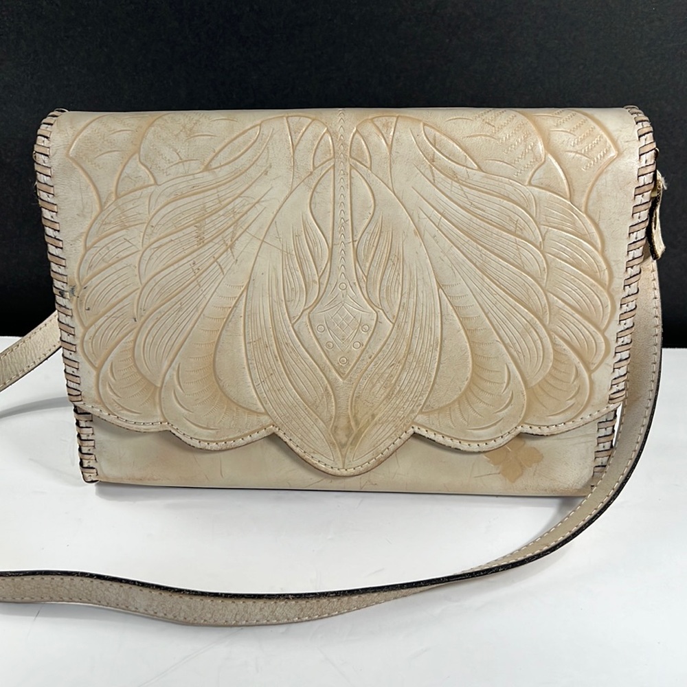 Patricia Nash Cream Leather Distressed Shoulder Bag